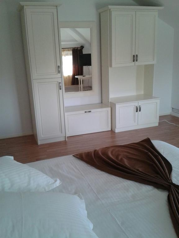 Casa Craiova Nuova Hotel Bagian luar foto