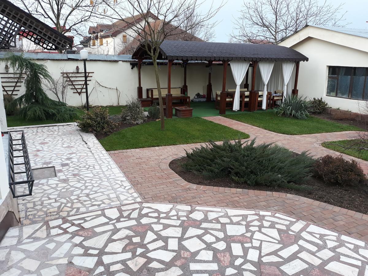 Casa Craiova Nuova Hotel Bagian luar foto