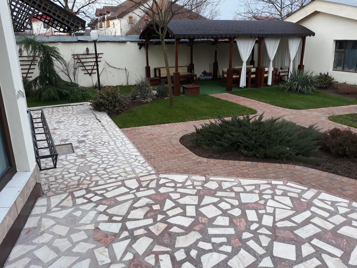 Casa Craiova Nuova Hotel Bagian luar foto